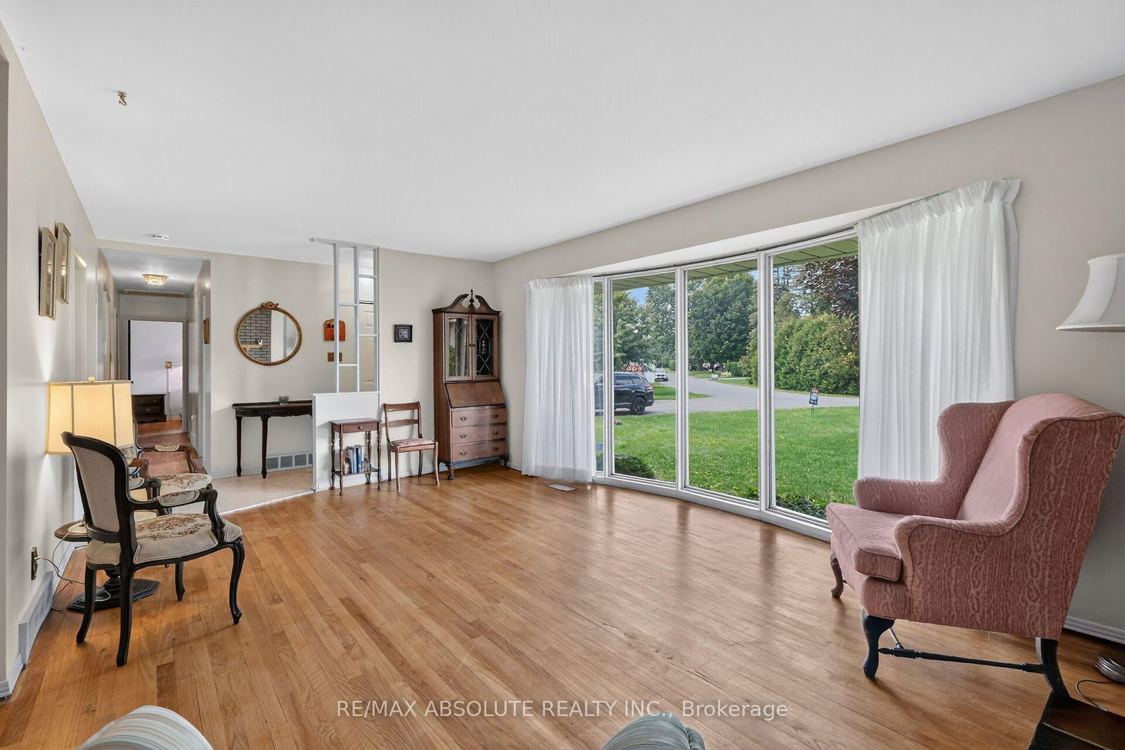 59 Evergreen Drive • Ottawa, ON photo 9