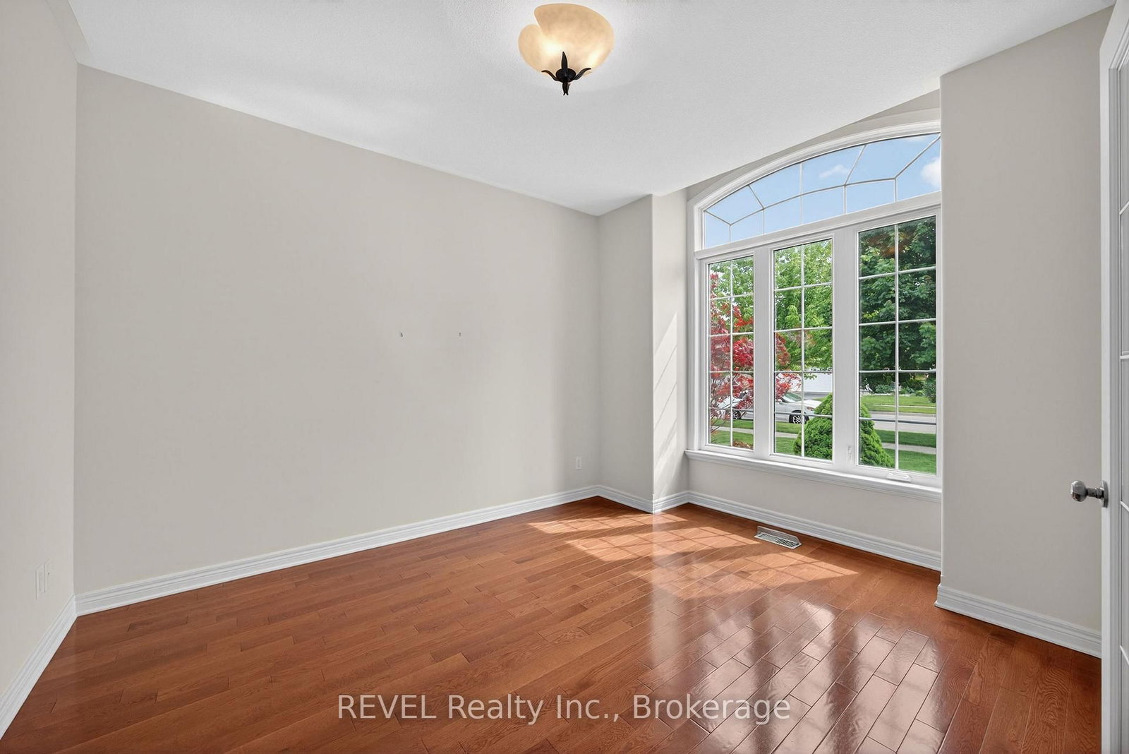 30 Bianca Drive • Niagara-on-the-Lake, ON photo 6