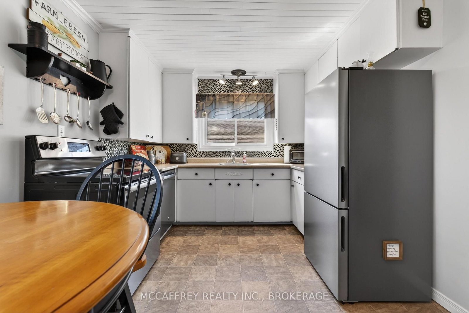 46 College Street • Tweed, ON photo 12