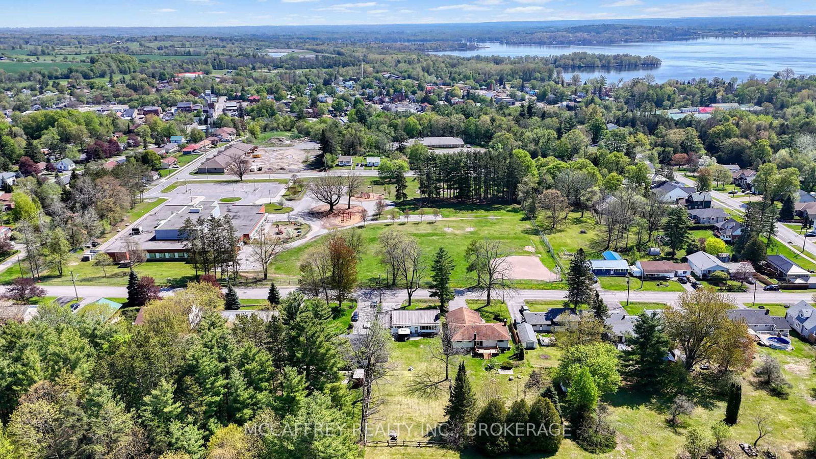 46 College Street • Tweed, ON photo 40