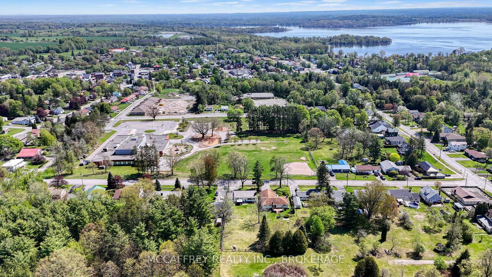 46 College Street • Tweed, ON photo 41