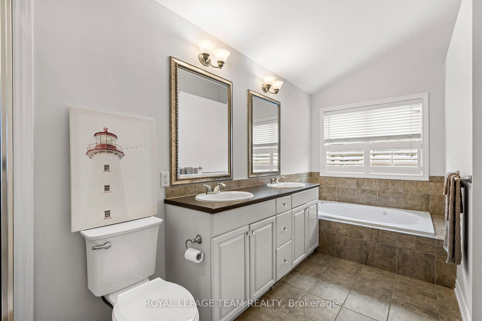 642 Tillbury Avenue W • Ottawa, ON photo 21