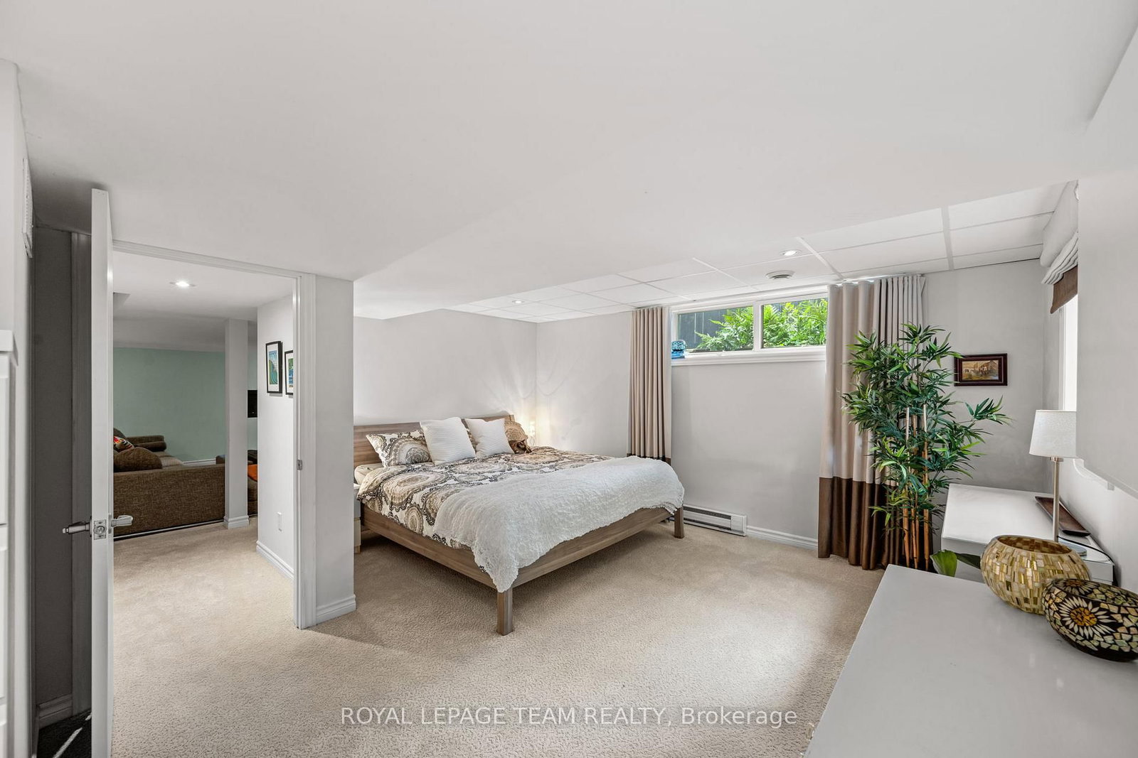 642 Tillbury Avenue W • Ottawa, ON photo 30