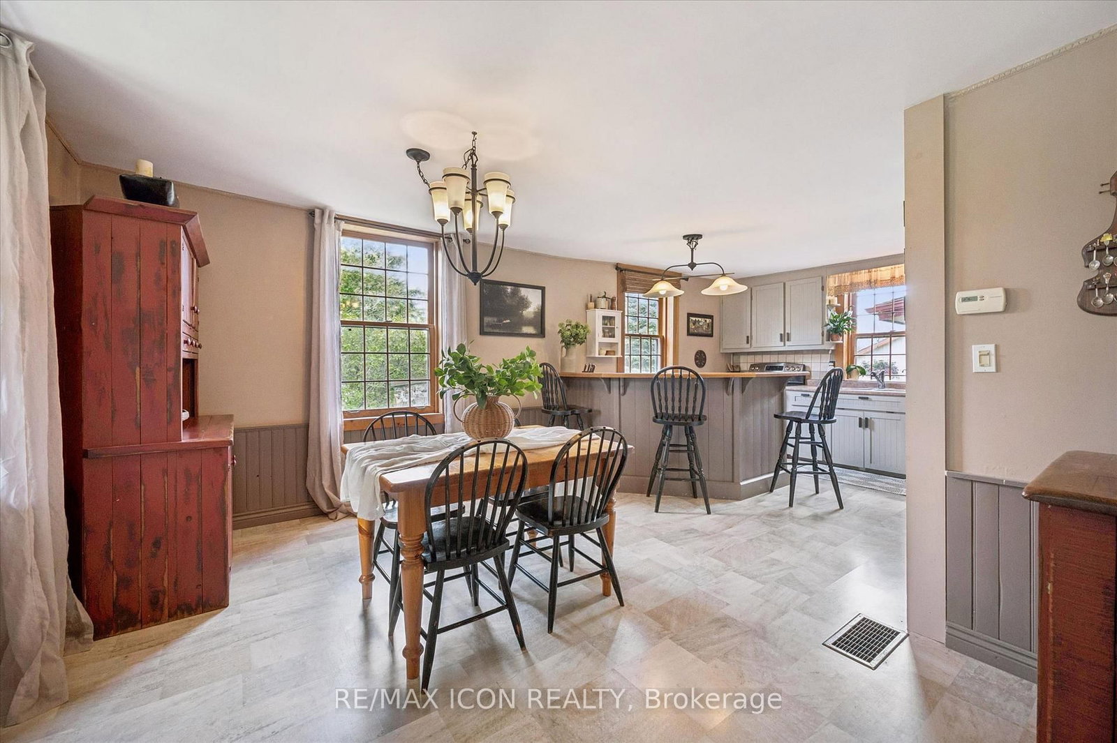 630 Robert Ferrie Drive • Kitchener, ON photo 9
