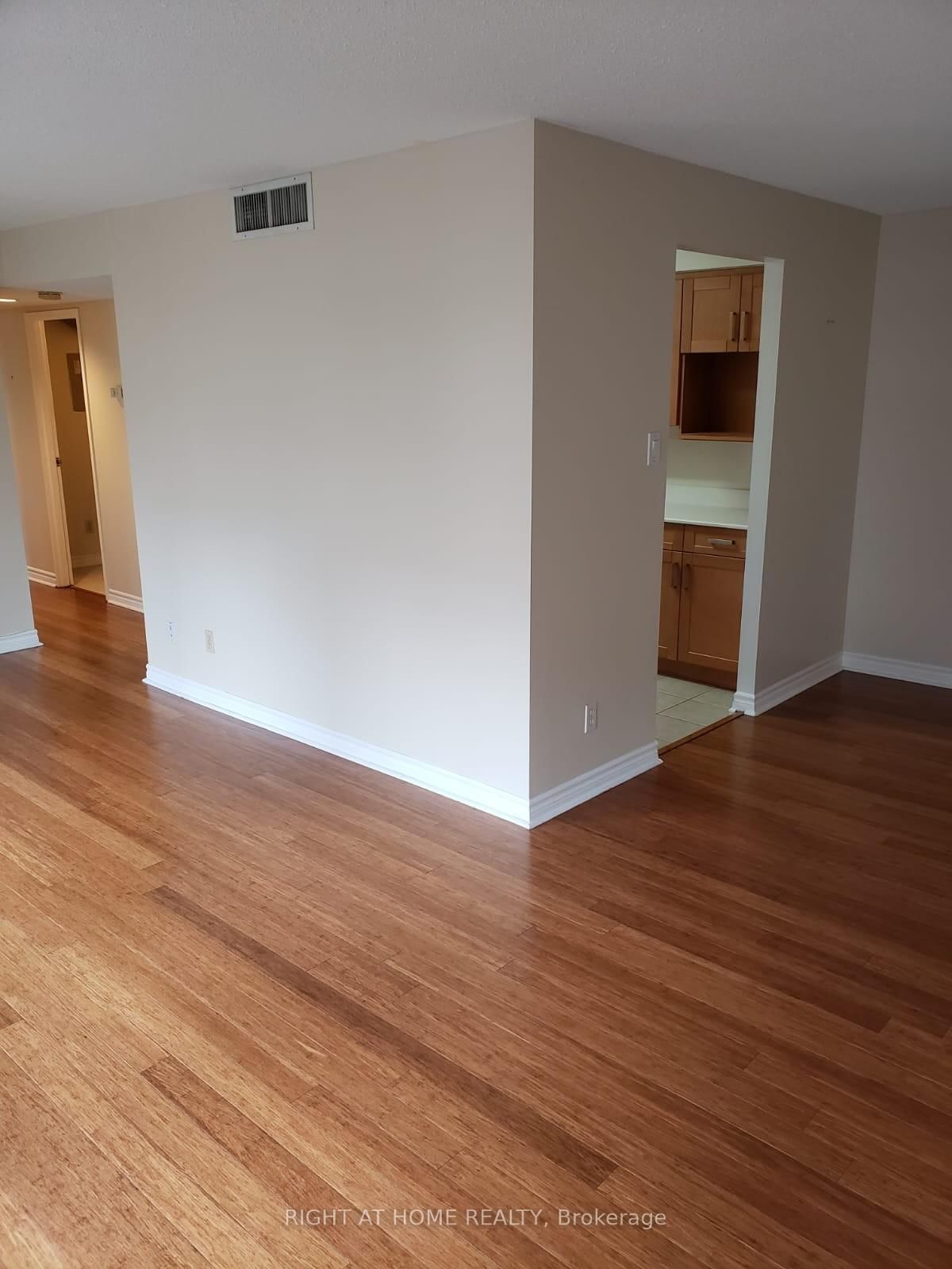 470 Laurier Avenue W • #706 • Ottawa, ON photo 12