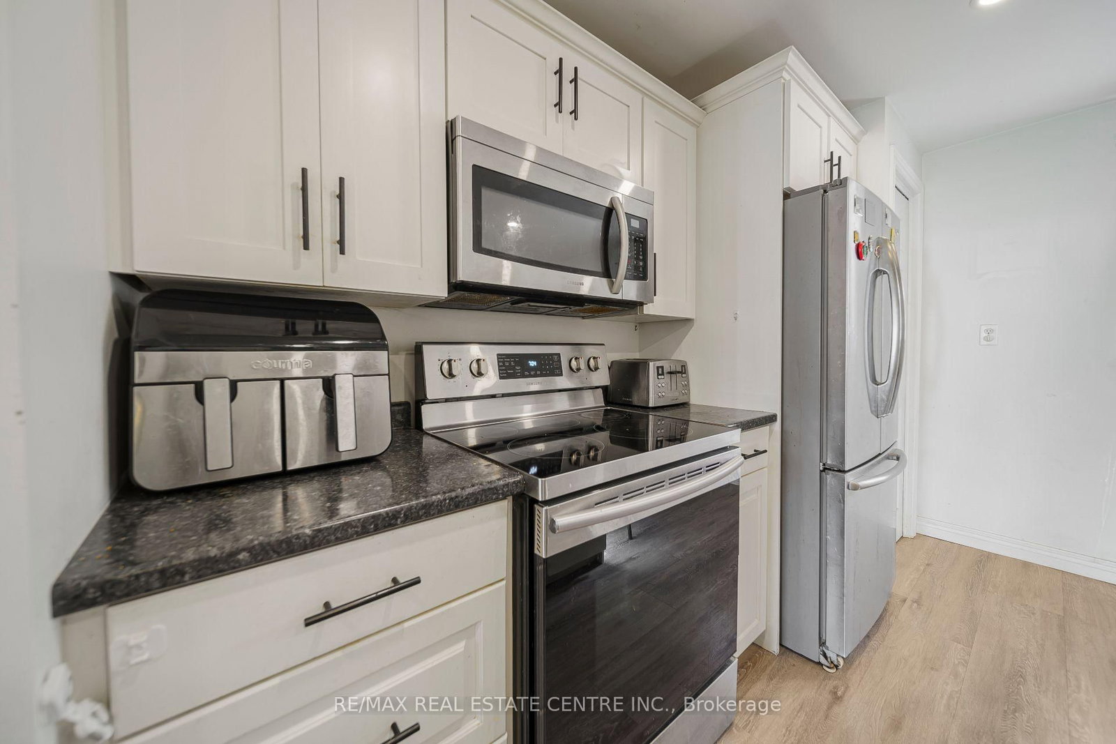 24 Park Street • Aylmer, ON photo 13