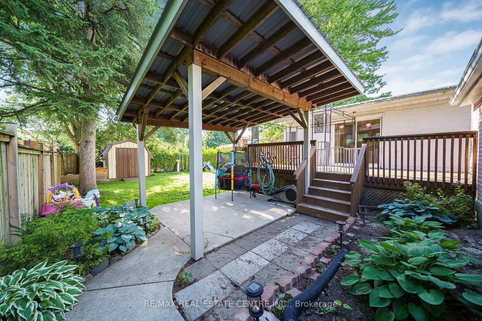 24 Park Street • Aylmer, ON photo 37