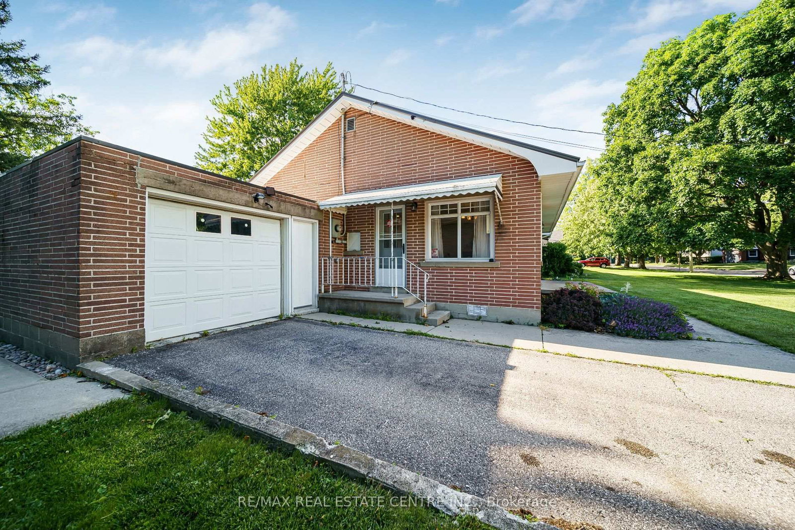 24 Park Street • Aylmer, ON photo 5