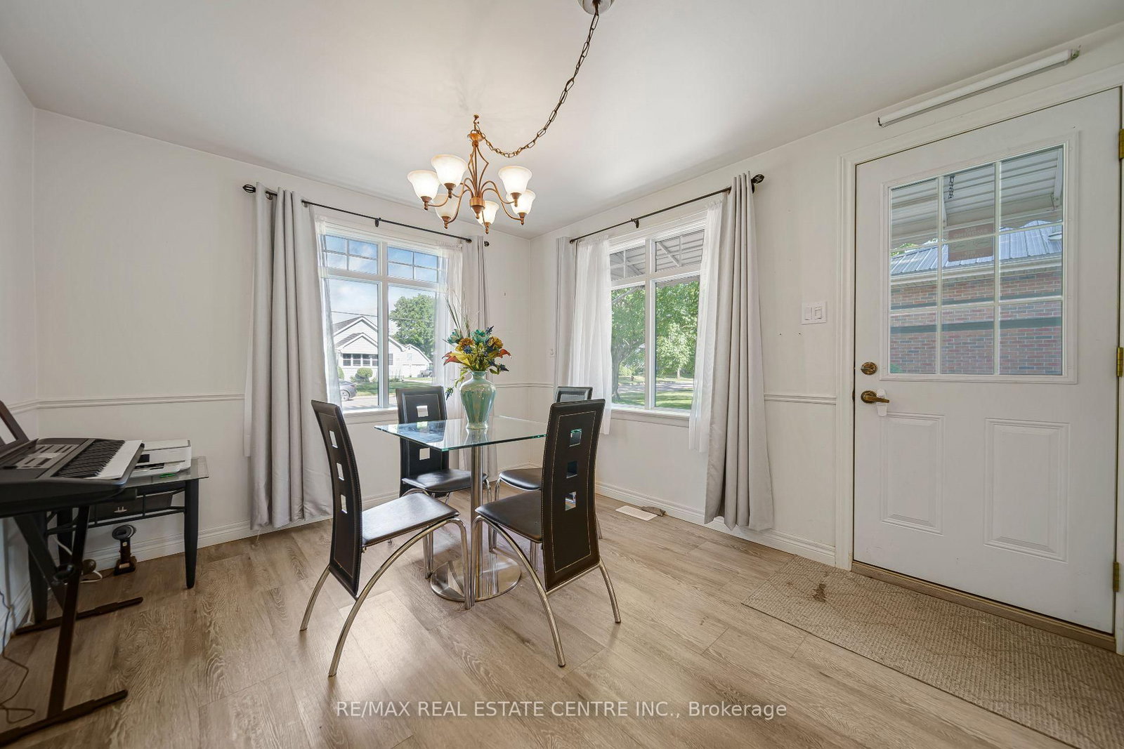 24 Park Street • Aylmer, ON photo 9