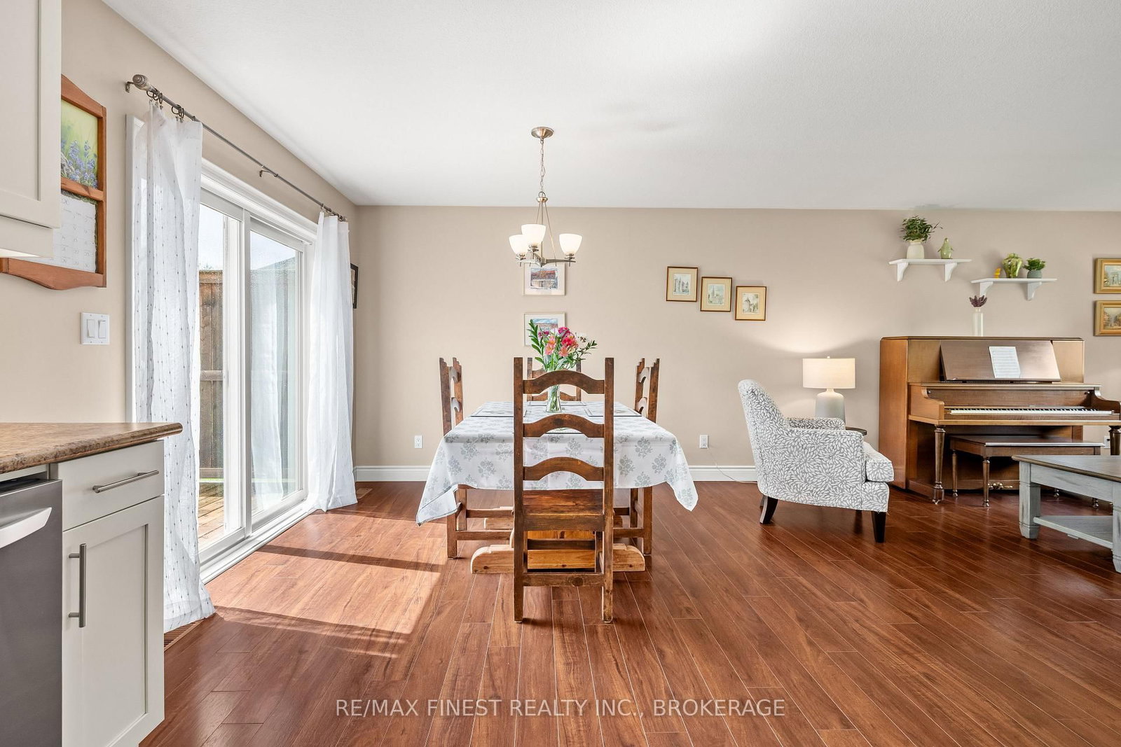 145 Upper Lake Street • Prince Edward County, ON photo 10