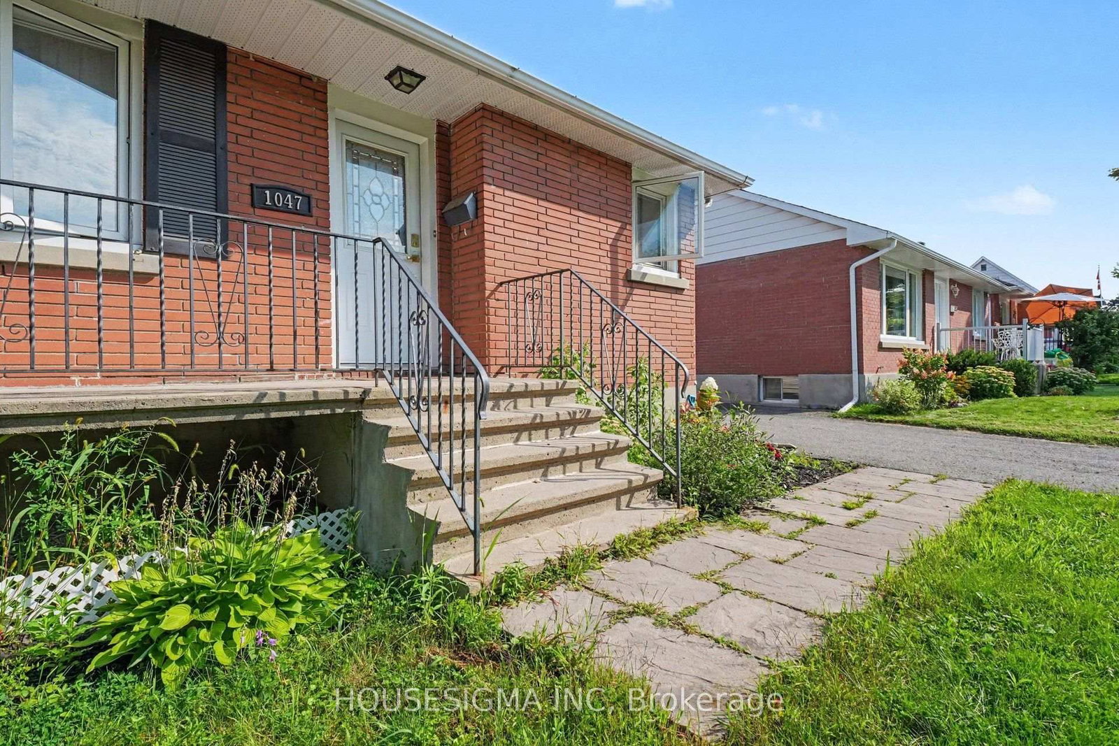 1047 Richard Avenue • Ottawa, ON photo 3