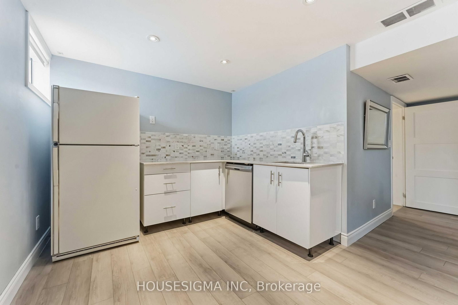 1047 Richard Avenue • Ottawa, ON photo 34