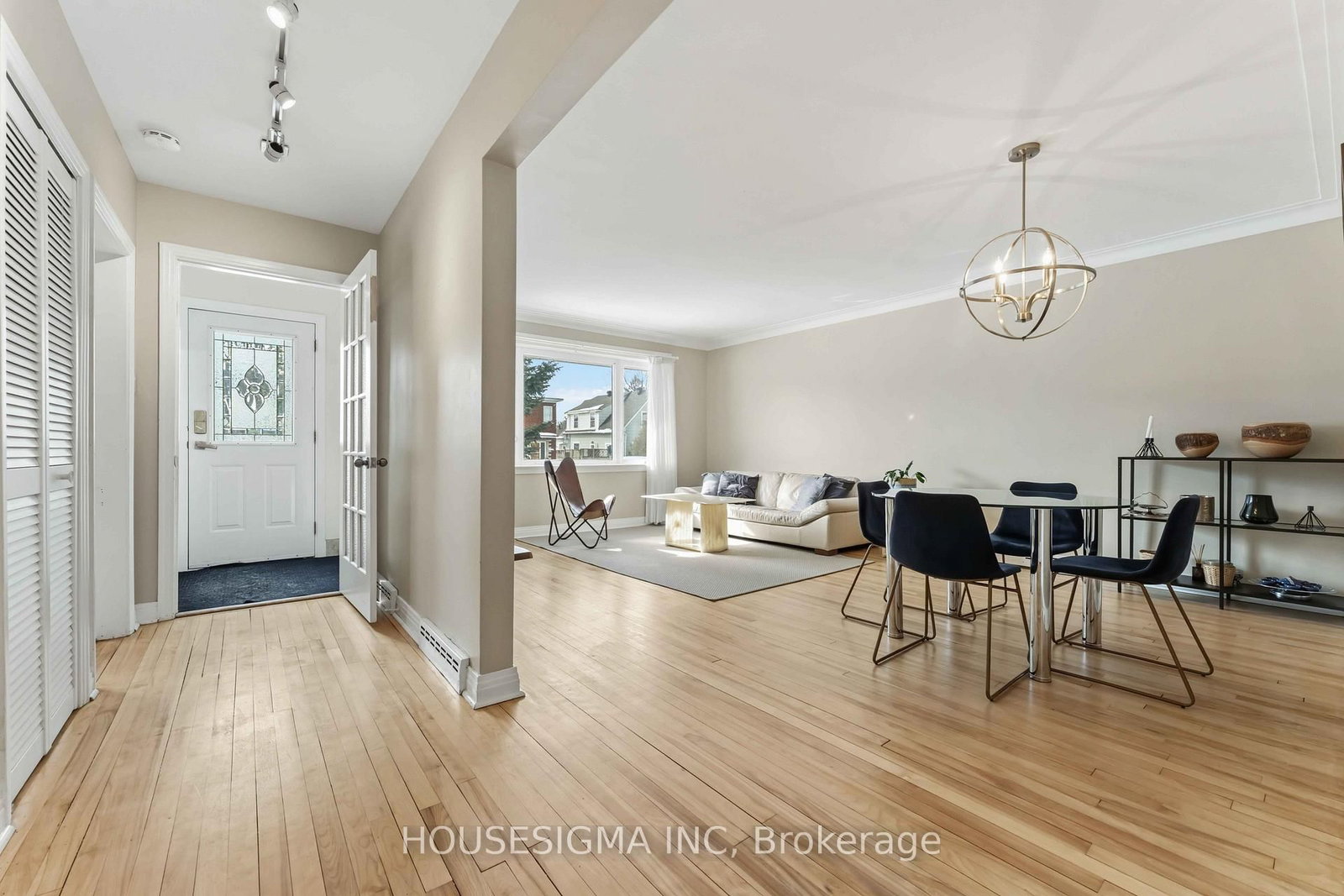 1047 Richard Avenue • Ottawa, ON photo 6
