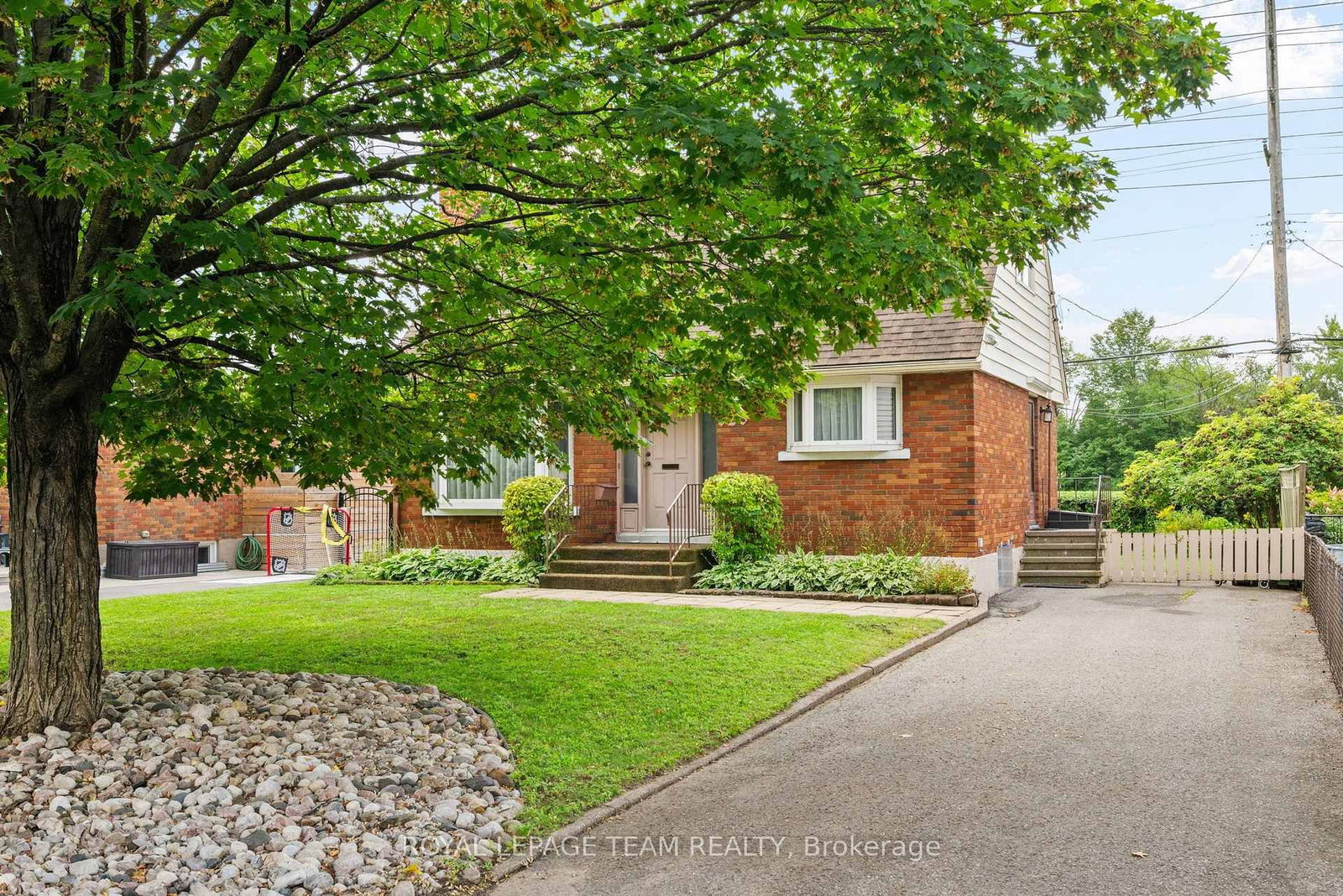 528 Browning Avenue • Ottawa, ON photo 3
