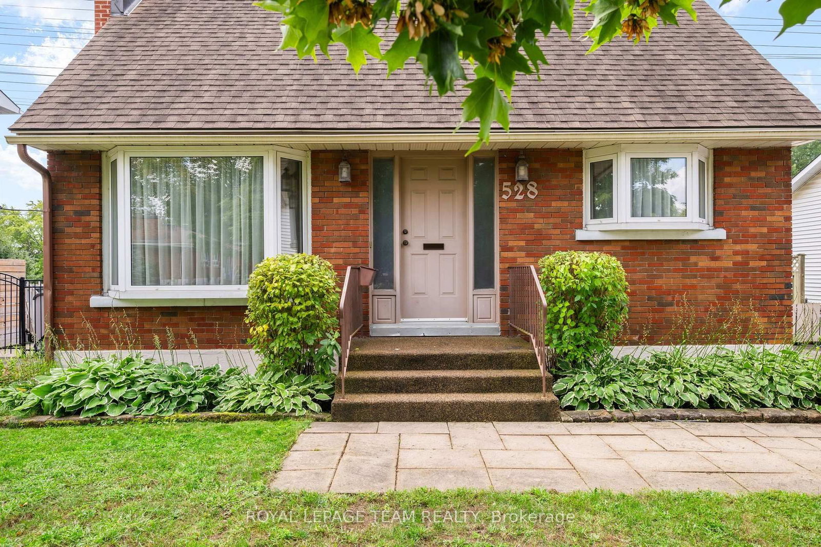528 Browning Avenue • Ottawa, ON photo 4