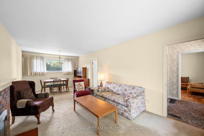 528 Browning Avenue • Ottawa, ON photo 8