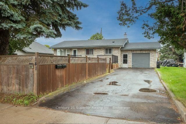 141 Gore Street E