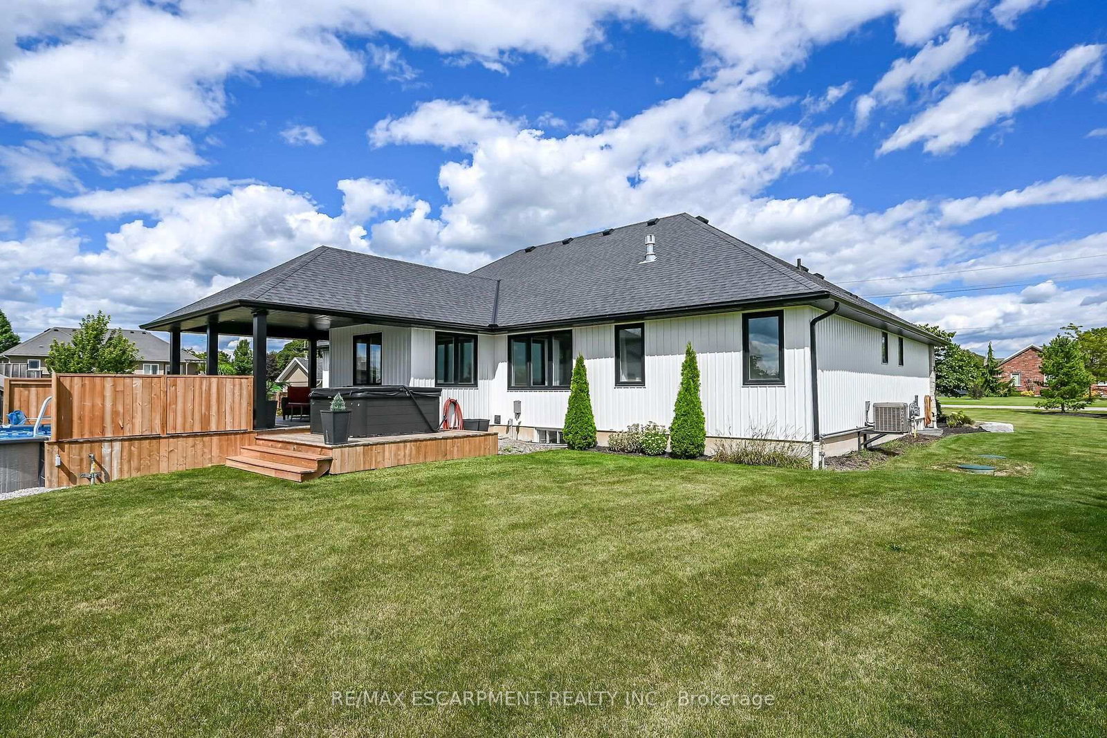 33 MONTURE Street N • Haldimand, ON photo 40