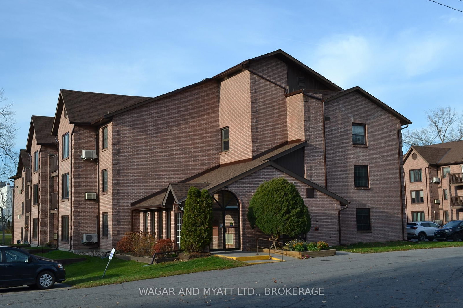 9 Centre Street S • #305 • Greater Napanee, ON photo 1