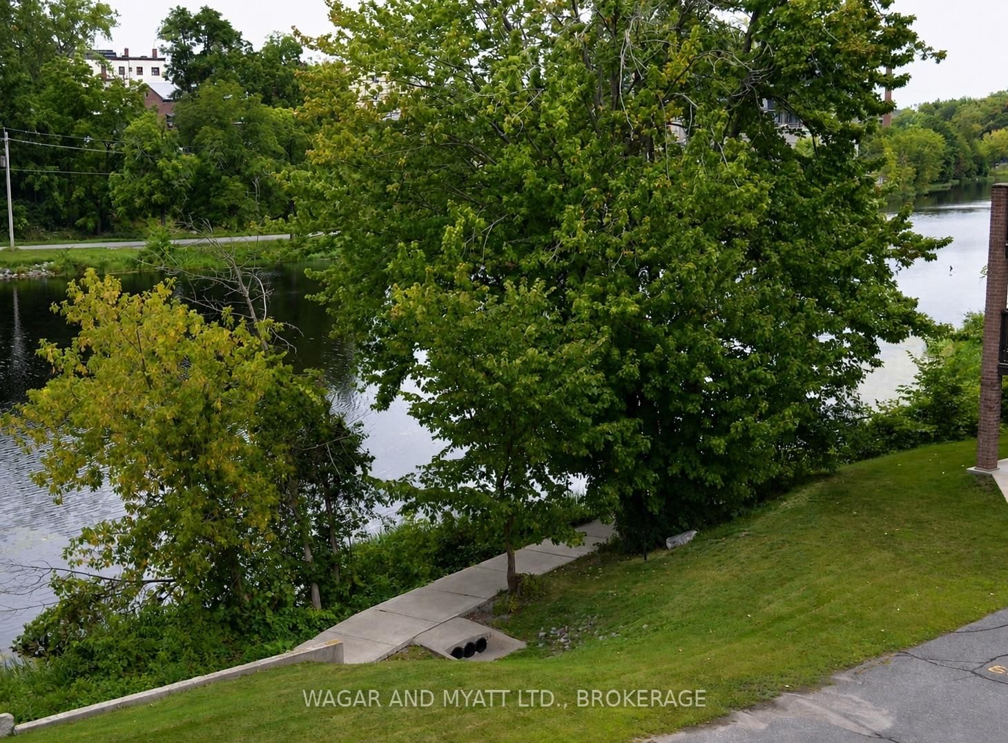 9 Centre Street S • #305 • Greater Napanee, ON photo 4