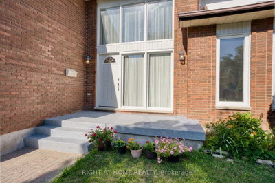 26 GRASMERE Crescent • London North, ON photo 2