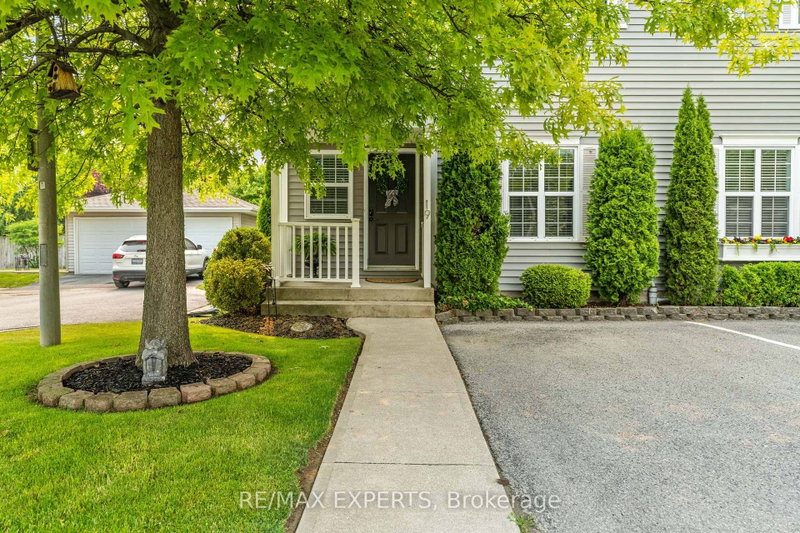 19 - 608 Simcoe Street