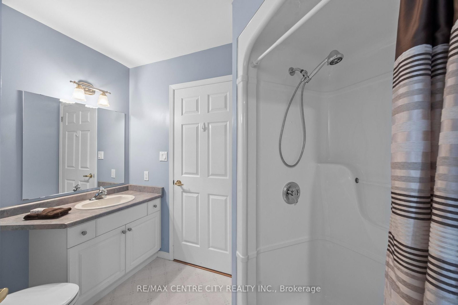 33 Ilderbrook Circle • Middlesex Centre, ON photo 19