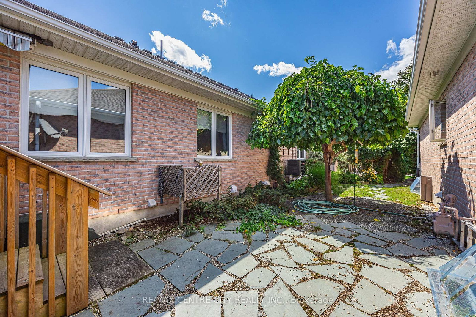 33 Ilderbrook Circle • Middlesex Centre, ON photo 35