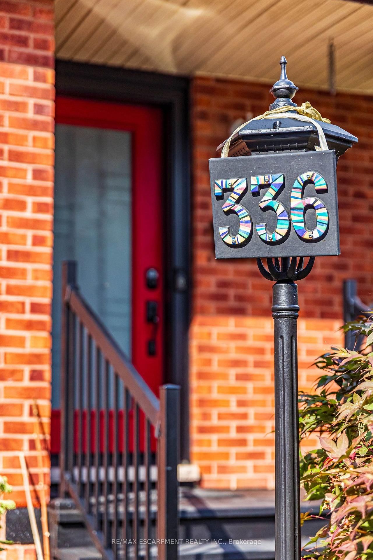 336 Jackson Street W • Hamilton, ON photo 4