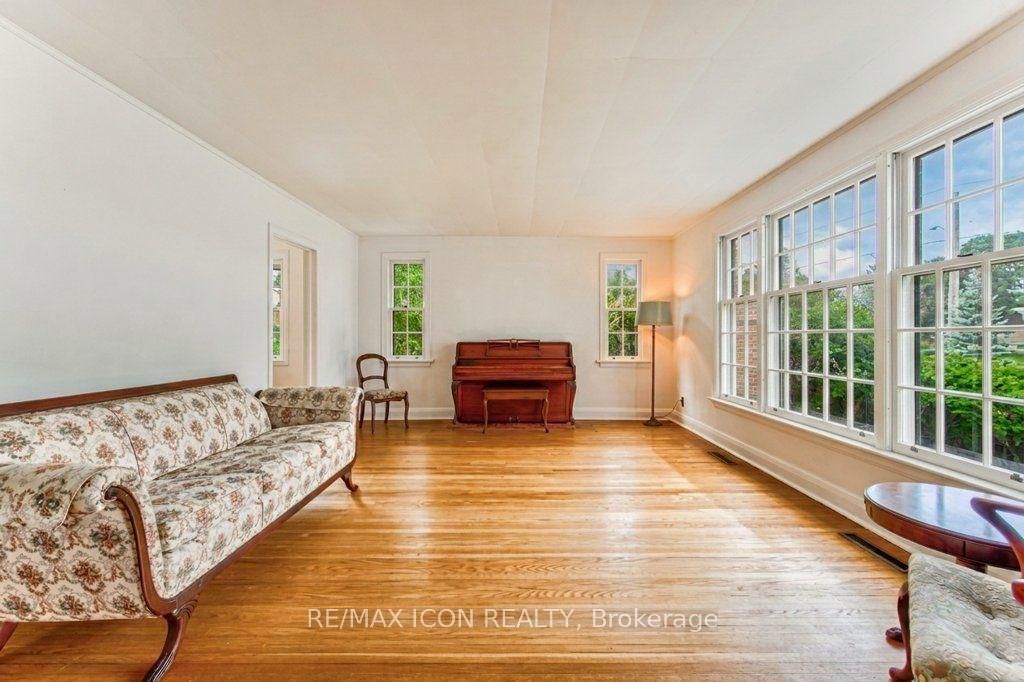321 Highland Park • Cambridge, ON photo 3