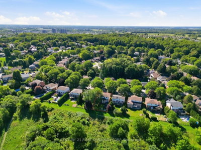 199 Somerset Crescent • London South, ON photo 4