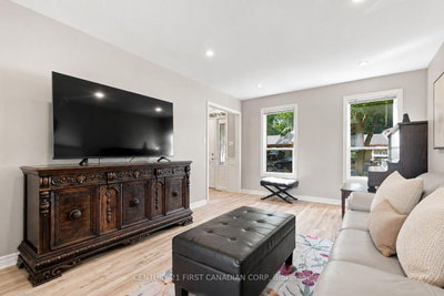 199 Somerset Crescent • London South, ON photo 9