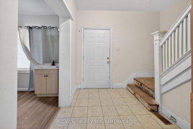 64 Division Street • St. Catharines, ON photo 3