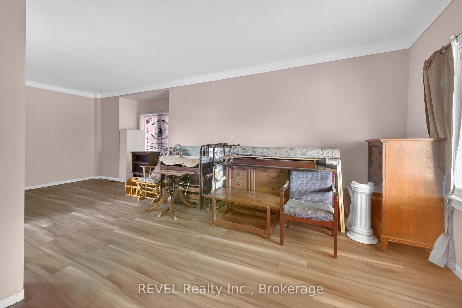 64 Division Street • St. Catharines, ON photo 4