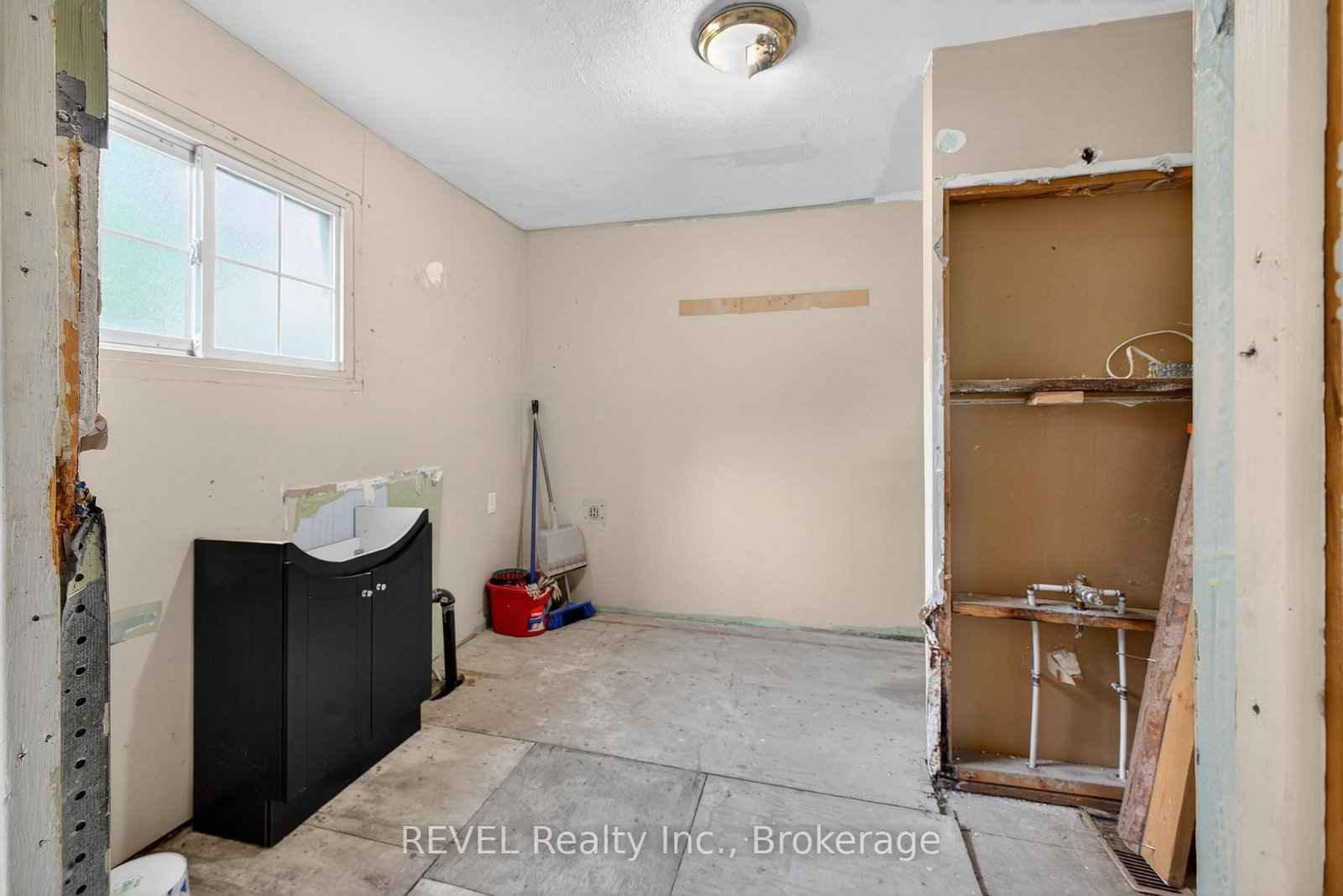 64 Division Street • St. Catharines, ON photo 9