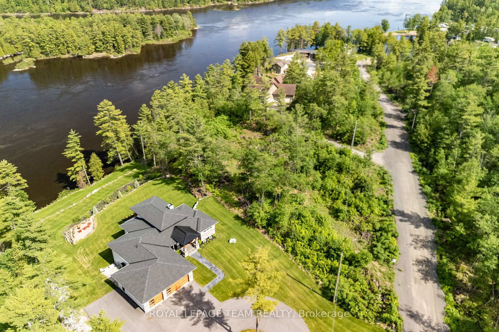 77 Carriage Landing Drive • Haley Station, ON photo 10
