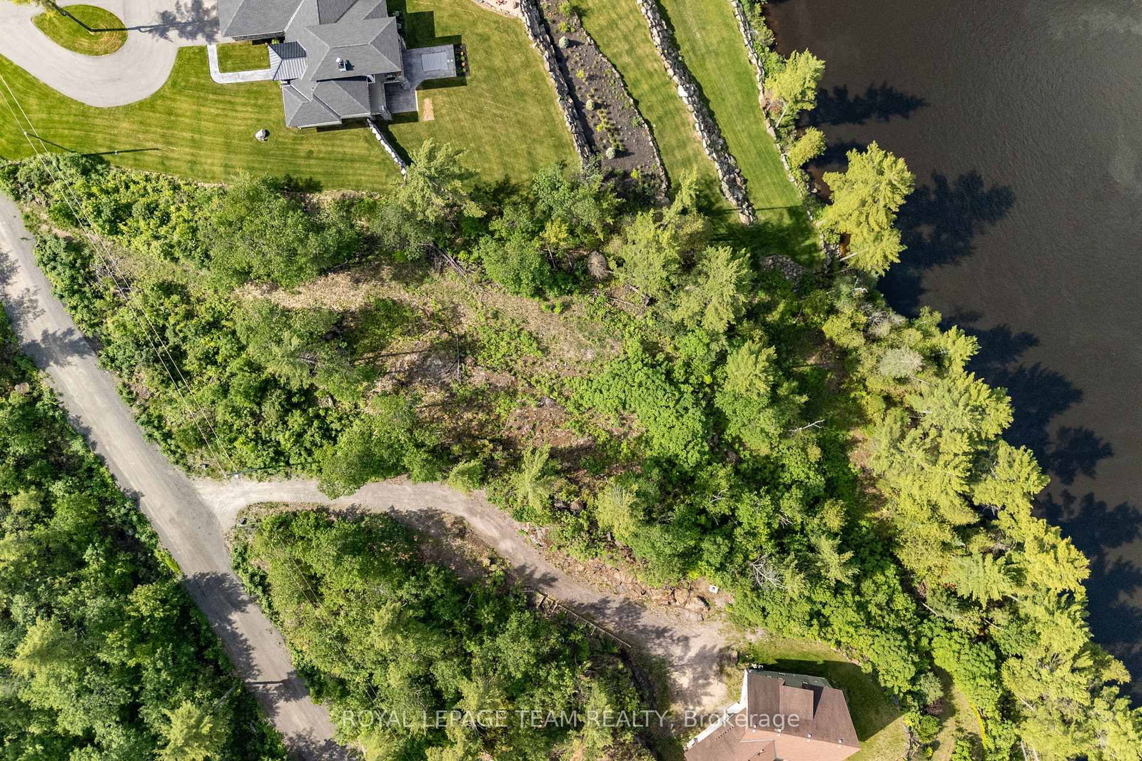 77 Carriage Landing Drive • Haley Station, ON photo 4