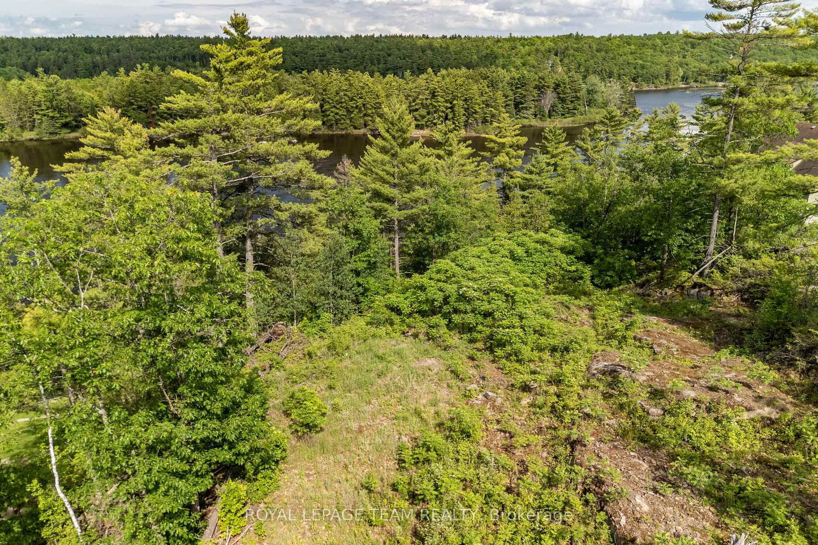 77 Carriage Landing Drive • Haley Station, ON photo 5