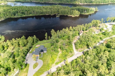 77 Carriage Landing Drive • Haley Station, ON photo 9