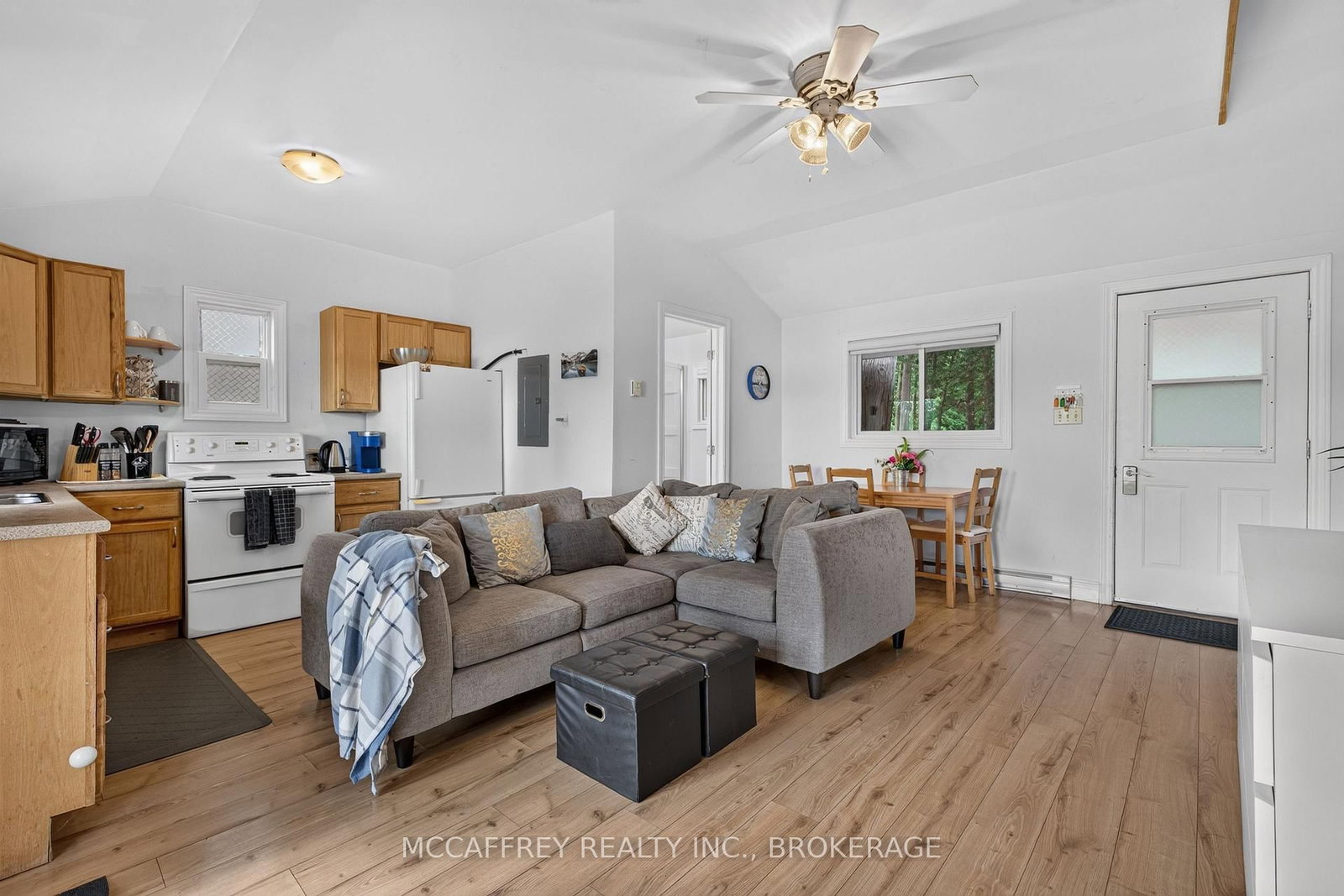154 A/B North Beaver Lake Road • Stone Mills, ON photo 10