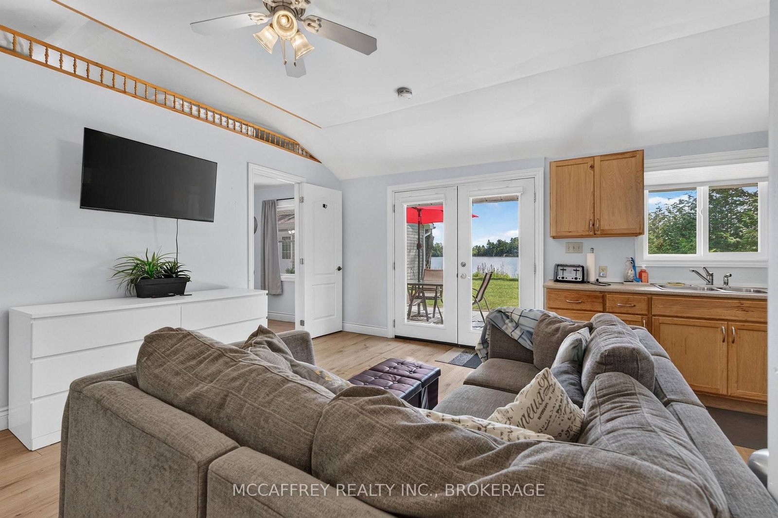 154 A/B North Beaver Lake Road • Stone Mills, ON photo 12