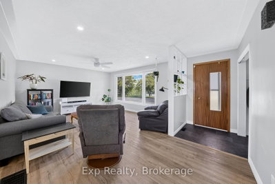 894 County Rd 41 Road • Plantagenet, ON photo 5