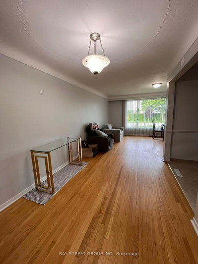 65 SAINT ANDREWS Avenue • Welland, ON photo 2