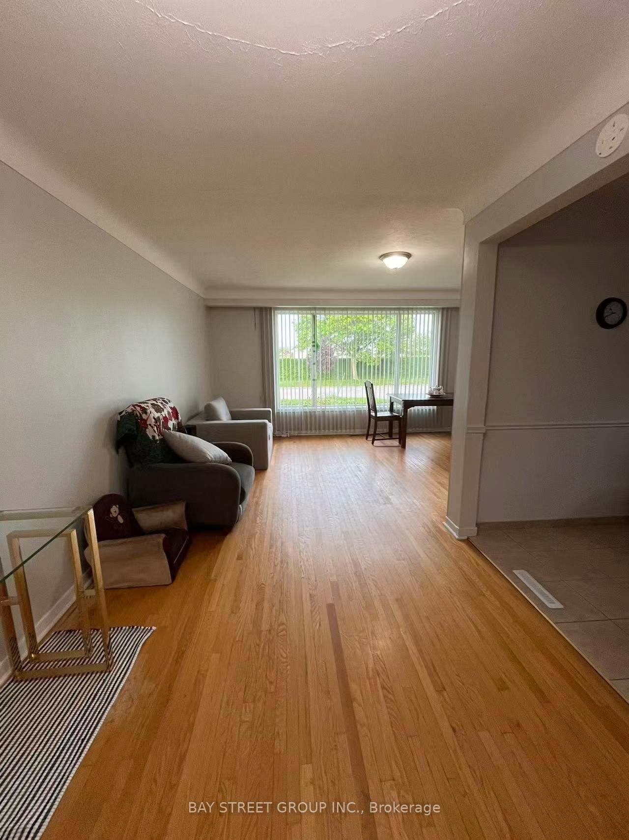 65 SAINT ANDREWS Avenue • Welland, ON photo 3