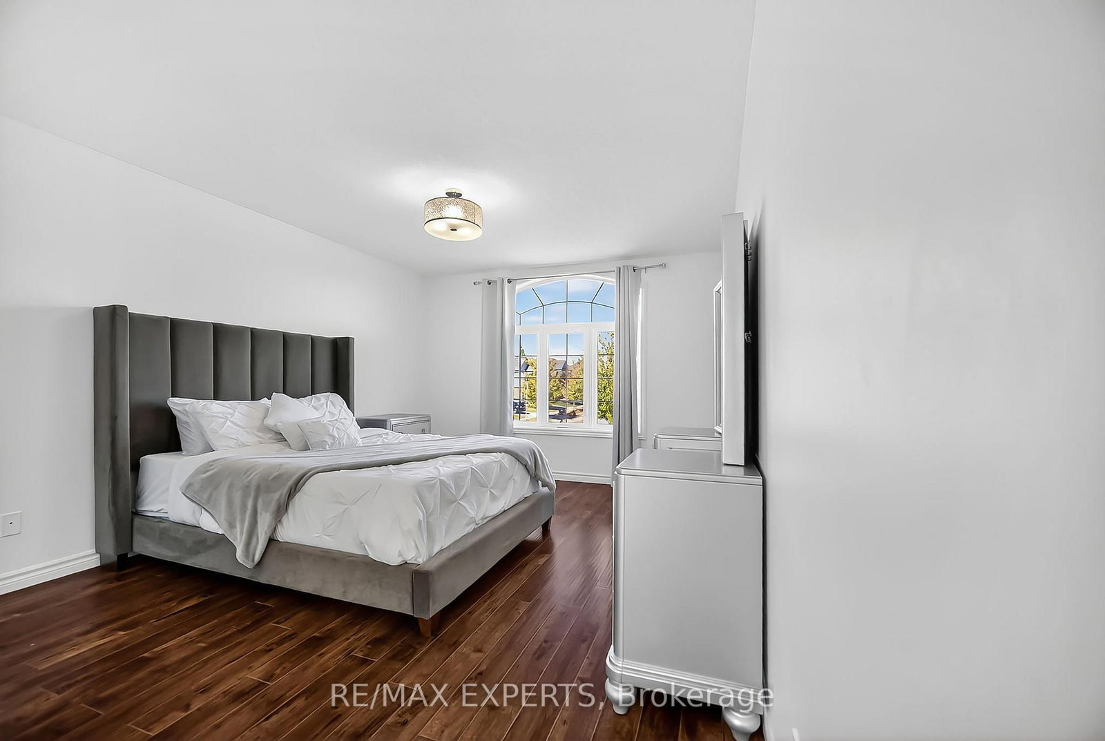 936 Talisman Crescent • London South, ON photo 17