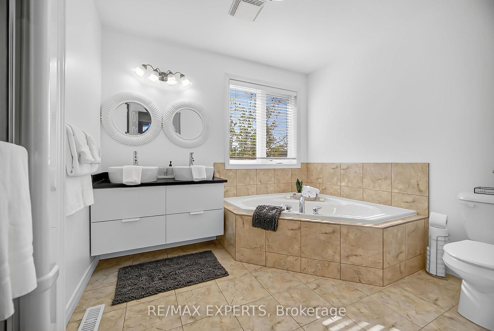 936 Talisman Crescent • London South, ON photo 19