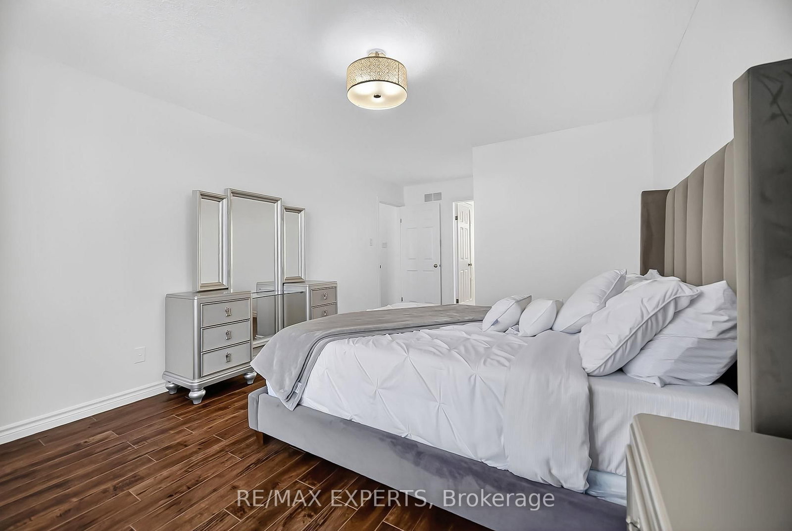 936 Talisman Crescent • London South, ON photo 21