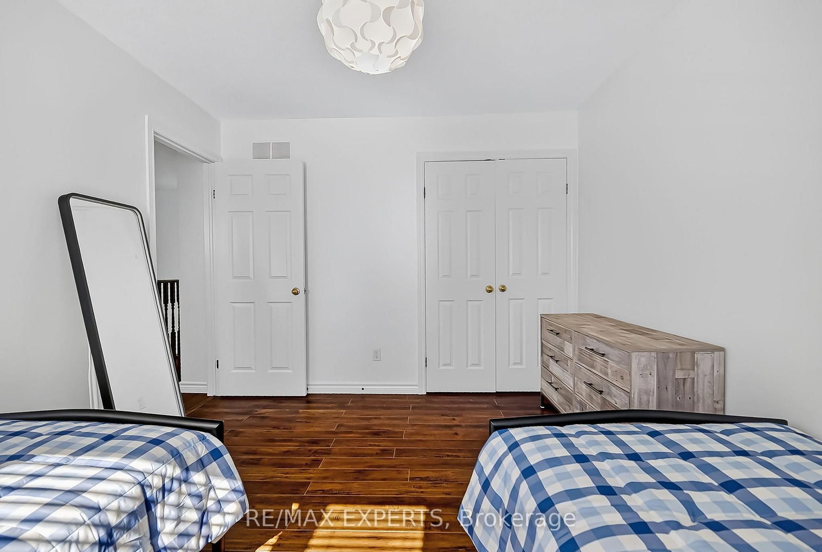 936 Talisman Crescent • London South, ON photo 26