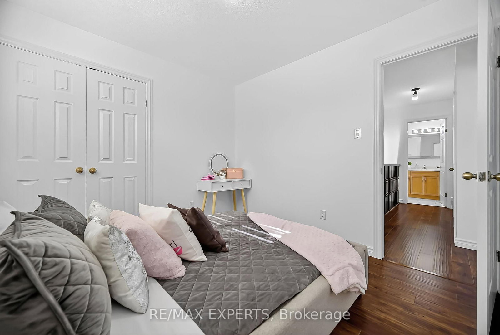 936 Talisman Crescent • London South, ON photo 28