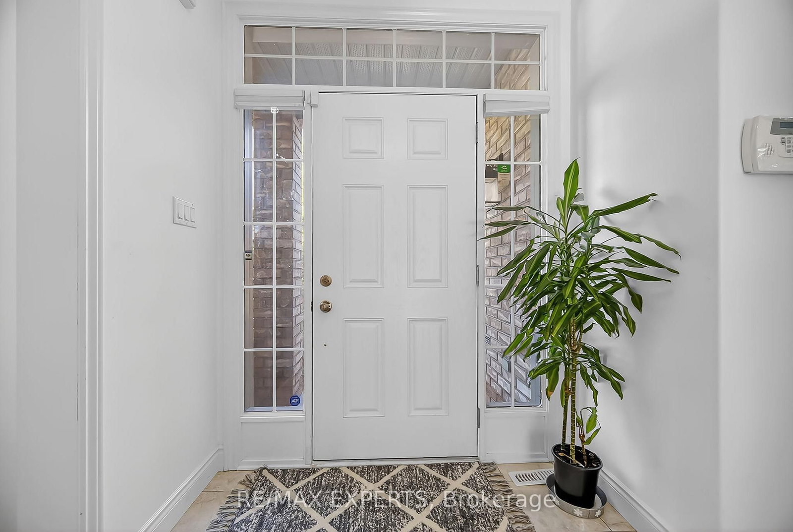 936 Talisman Crescent • London South, ON photo 3